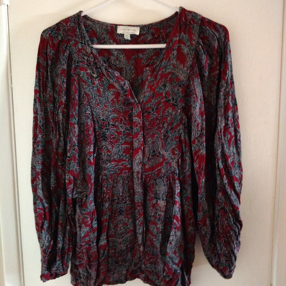 Lucky brand medium flowy paisley flower shirt butt